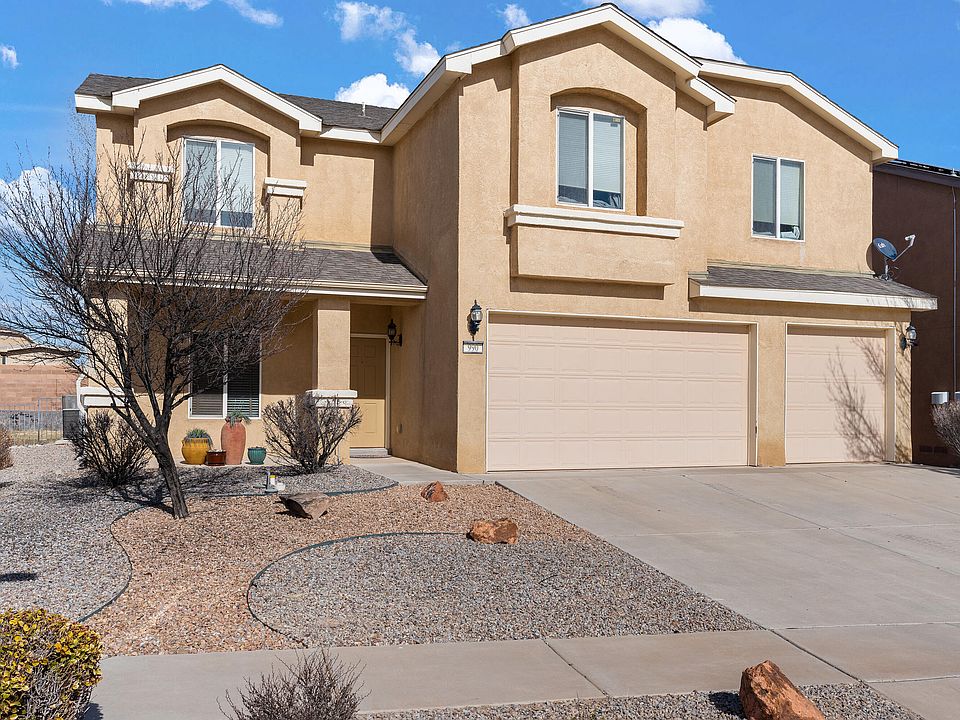 1st image of 990 NW Recreo Ct