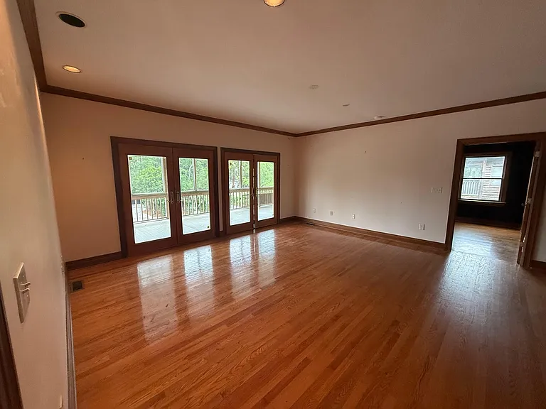 1856 Ion Ave #C — Photo 6