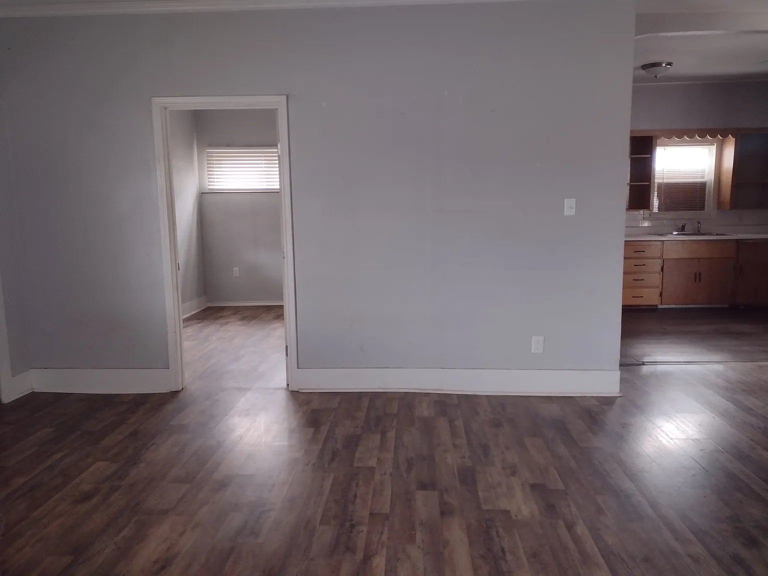 3 bed, 1212 sqft, $1,000 — Photo 2