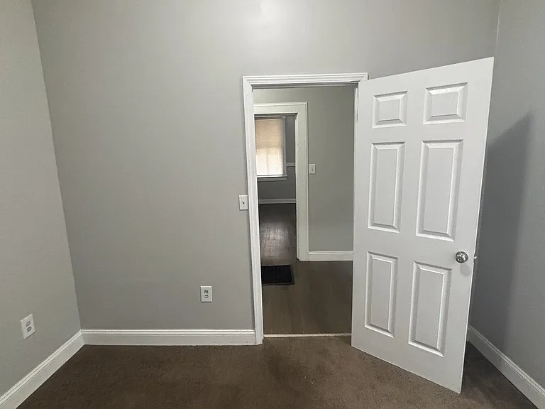 420 Montana Ave — Photo 8