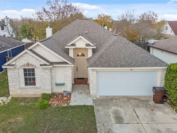 217 Sunshadow Dr, Lockhart, TX 78644
