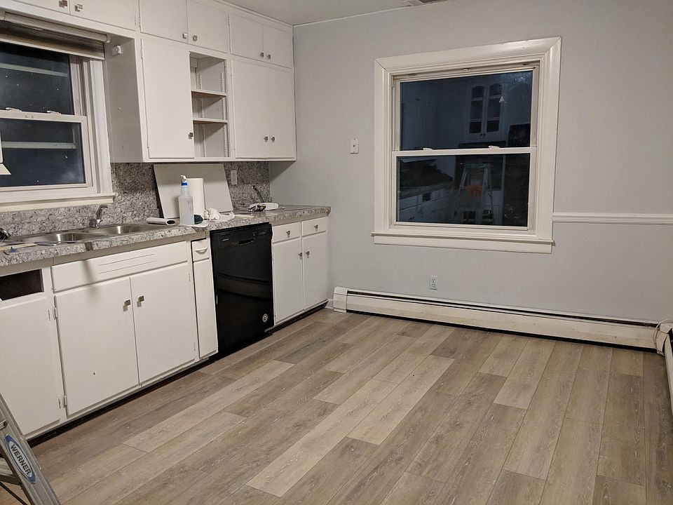 1st image of 477 Eugene Dr