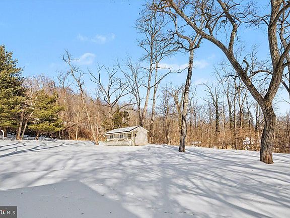 4th image of 2085 Yellow Springs Rd