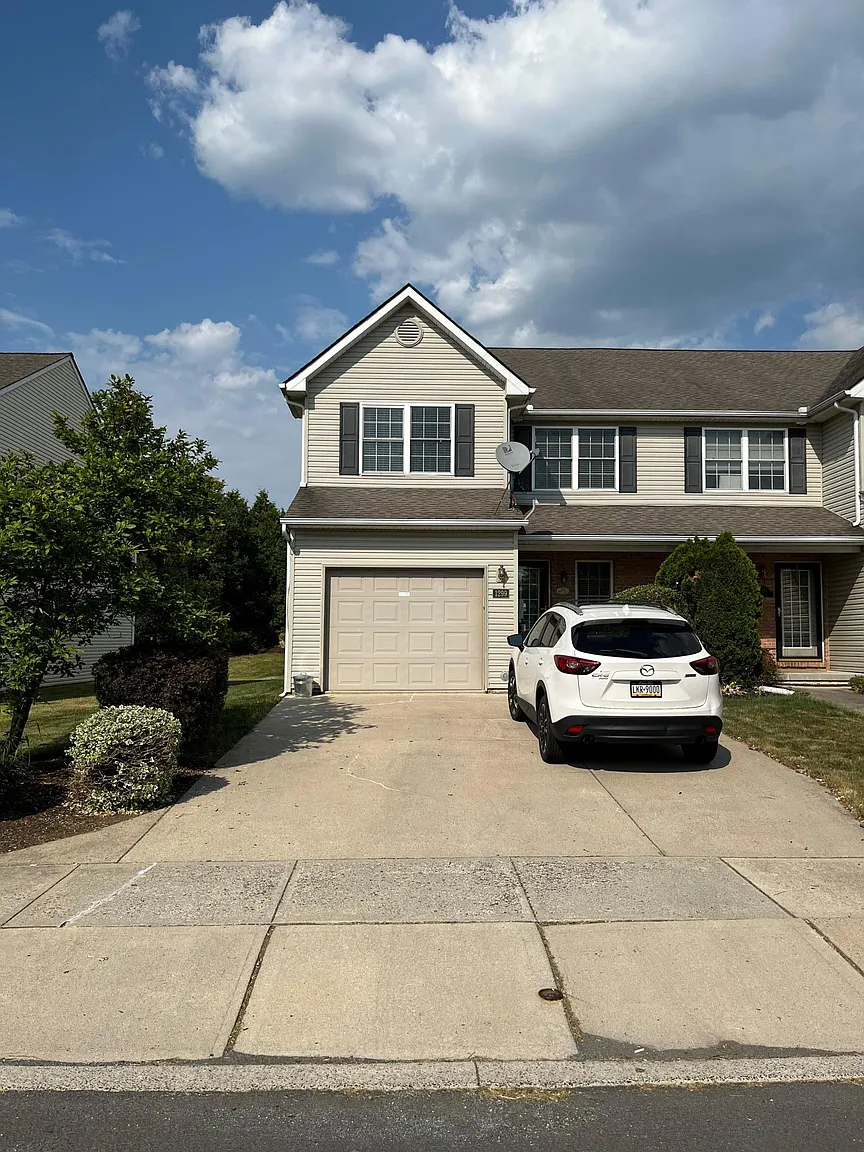 1299 Mohr Cir photo 1