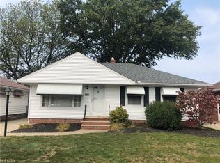 29409 Shaker Dr, Wickliffe, OH 44092