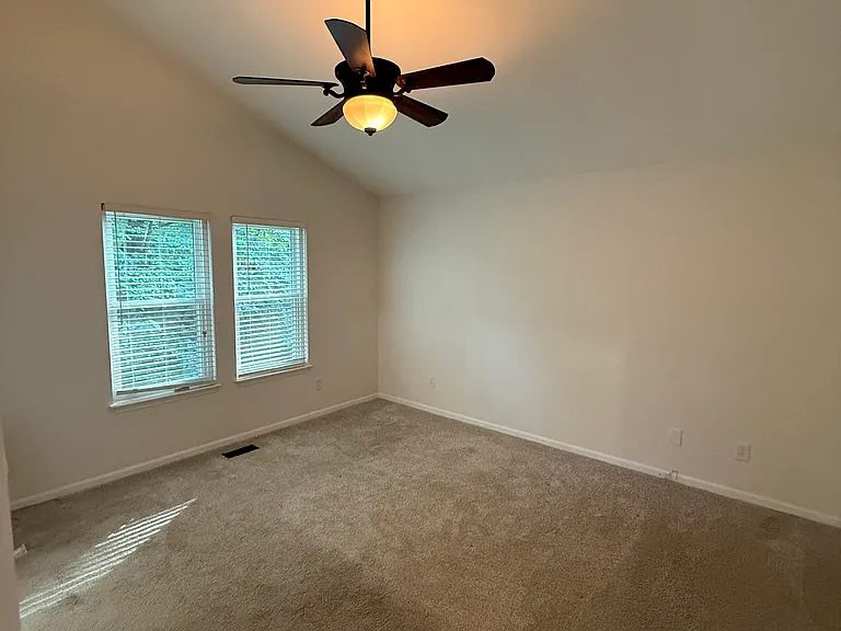 8001 Maxwelton Dr — Photo 4