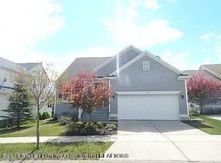 6938 Castleton Dr, Grand Ledge, MI 48837