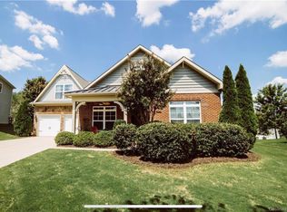 313 Thornhill St, Fort Mill, SC 29715