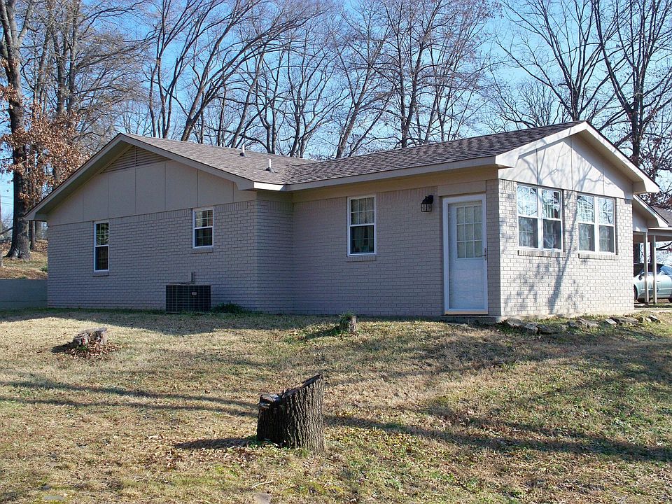 2nd image of 3 Fox Hill Rd