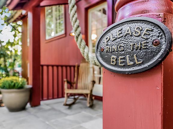 453 455 Newtown Turnpike