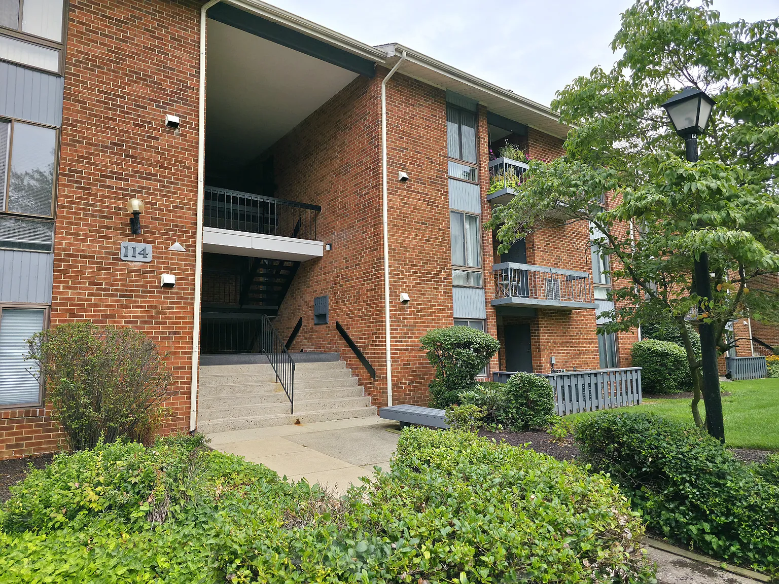 1 bed, 826 sqft, $1,795 — Photo 1