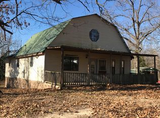 241 Hamlett Springs Rd, Cave City, AR 72521