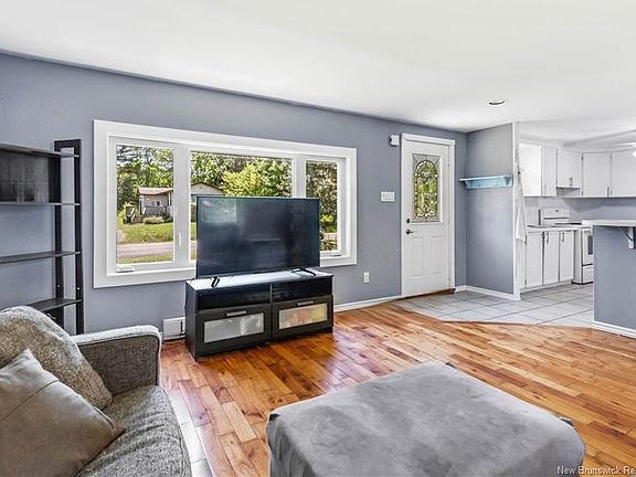 3rd image of 38 Kierstead St