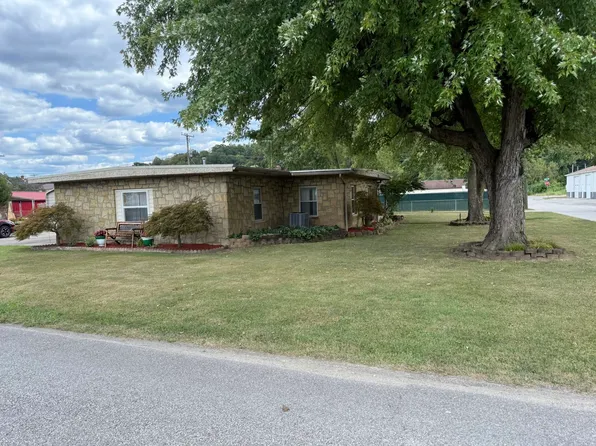 4817 Sunset Dr, Huntington, WV 25704