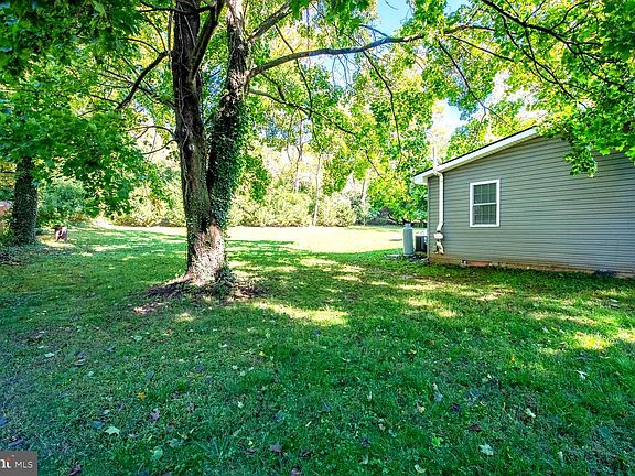 4th image of 3647 Humpton Rd