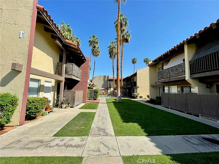 51080 Eisenhower Dr #27 — Photo 6
