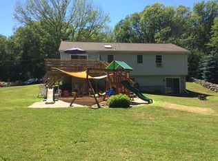 434 Barlow Cemetery Rd, Woodstock, CT 06281