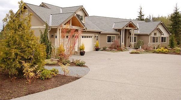 1st image of 22900 Singingwood Pl NE