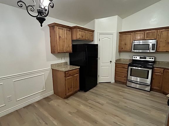 3rd image of 581 S 2220 W APT 302