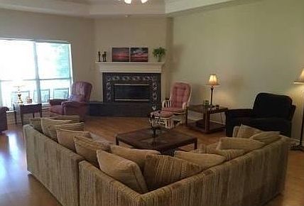 3rd image of 110 Kirk Dr