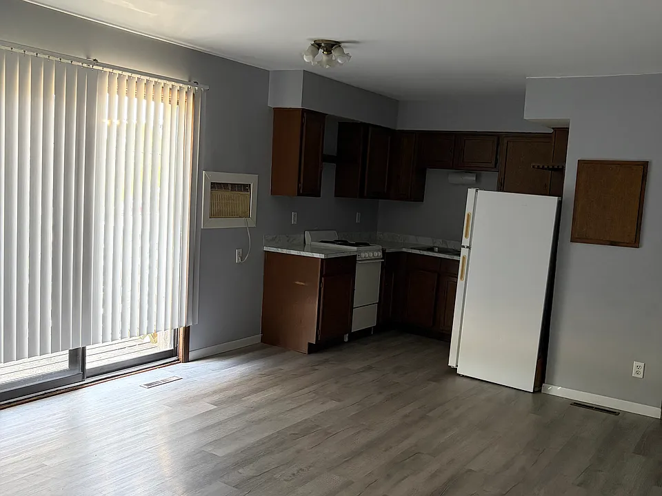 1506 W Midland Rd #2