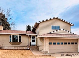101 Applewood Ct, Cheyenne, WY 82009