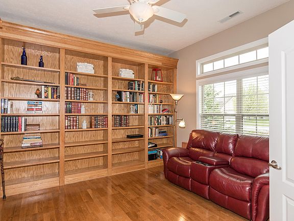 3rd image of 11637 Seven Oaks Dr
