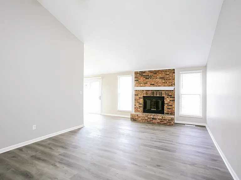 8291 Ontario Ln — Photo 5