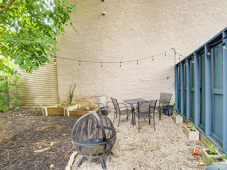 2158 Stratford Ave #2 — Photo 8