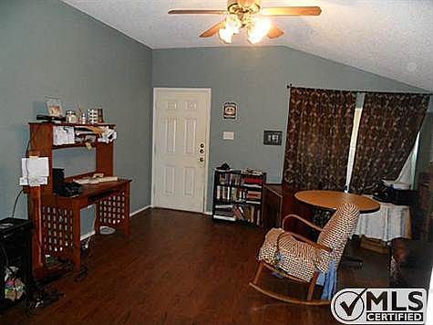 4th image of 521 Berryhill Dr