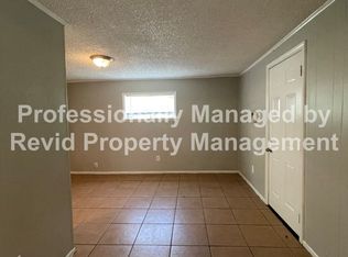 1995 Corry Rd, Memphis, TN 38106