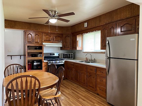 3rd image of 125 Highland Dr