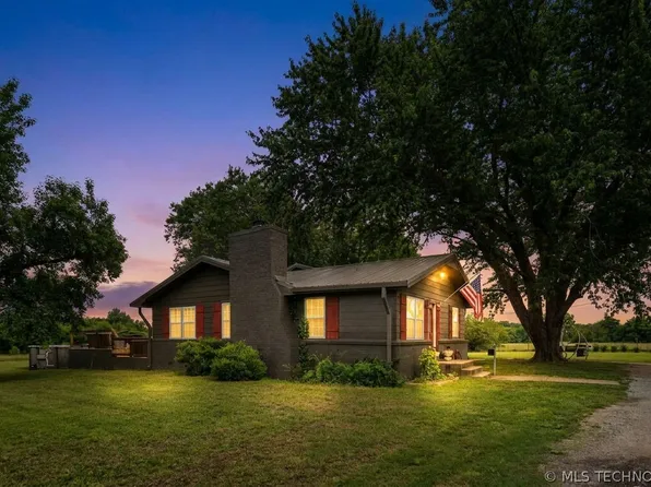2541 W 430th Rd, Adair, OK 74330