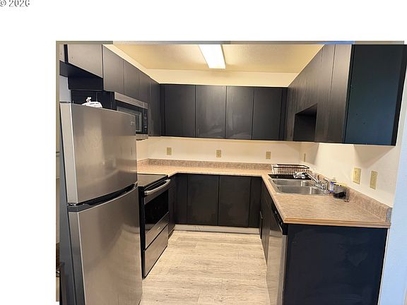 3rd image of 9230 SE Division St APT 206