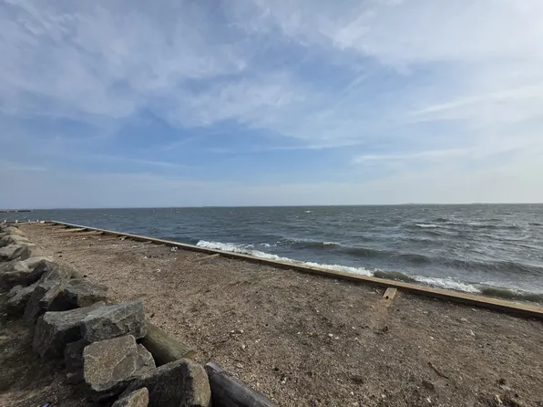 (undisclosed Address), Babylon, NY 11702