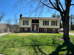 4208 Whitehall Cir, Roanoke, VA 24018