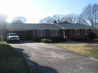 28 Friar Tuck Rd, Newnan, GA 30263