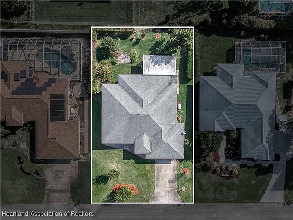 5th image of 419 Barcelona Dr