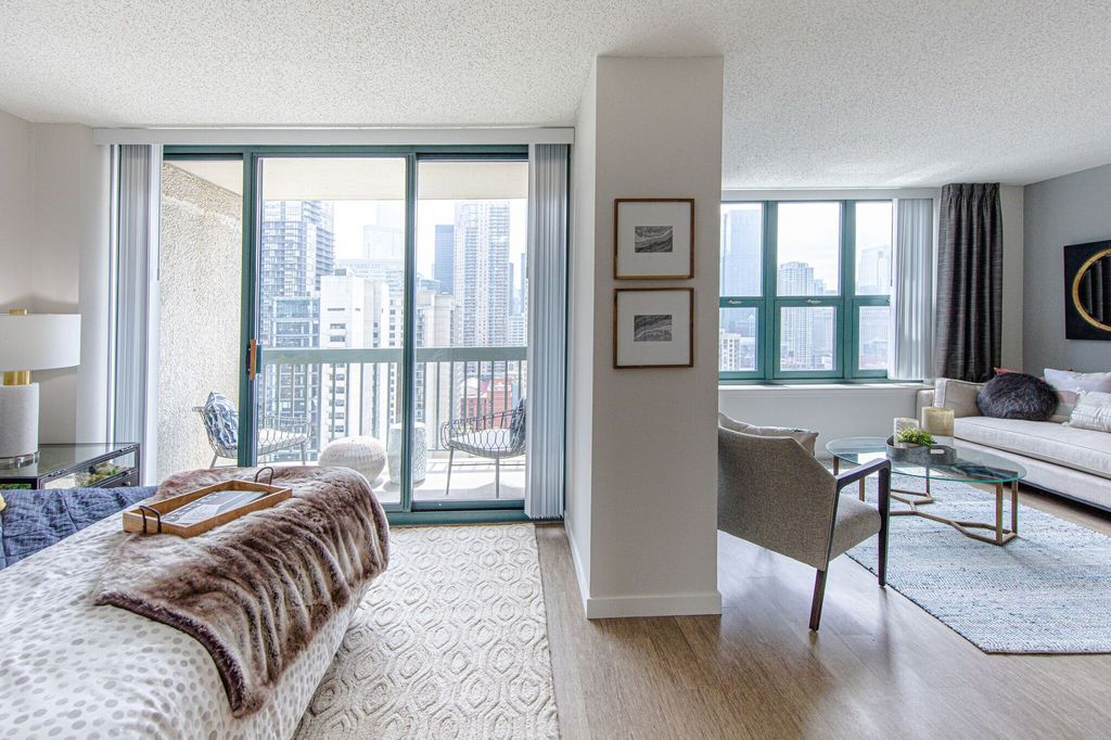 One Superior Place apartments in Chicago
