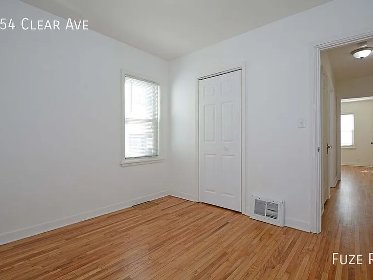 654 Clear Ave — Photo 12