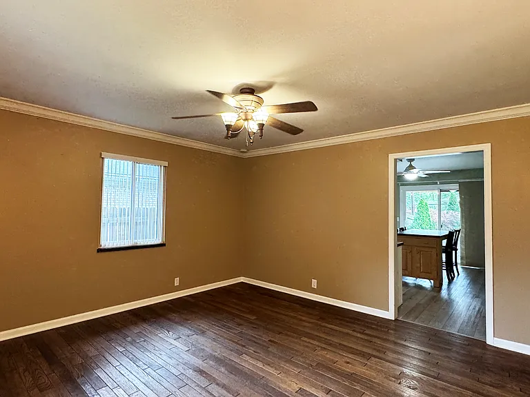 1630 S Walnut Ln — Photo 7