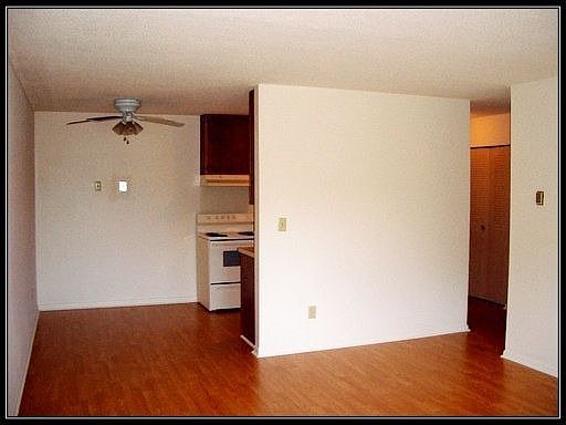 5th image of 1184 Mackubin St APT 106