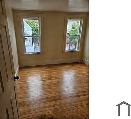 3 bed, 1250 sqft, $3,300 — Photo 3
