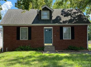 30 S 21st St, Belleville, IL 62226