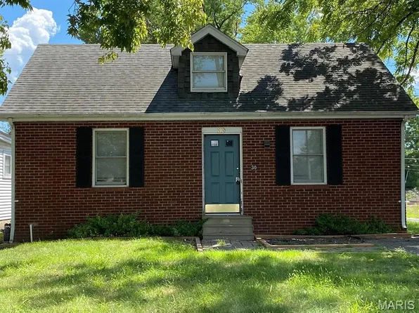 30 S 21st St, Belleville, IL 62226