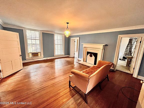 9th image of this home