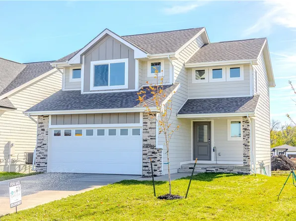 18394 Alpine Dr, Clive, IA 50325