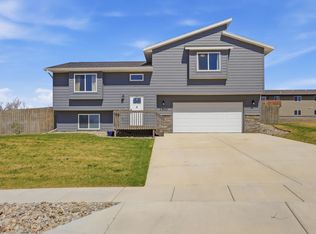 3300 Enfield Loop Rd, Rapid City, SD 57703