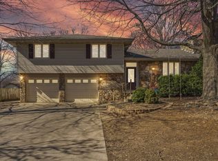 3861 S Crystal Pl, Springfield, MO 65807