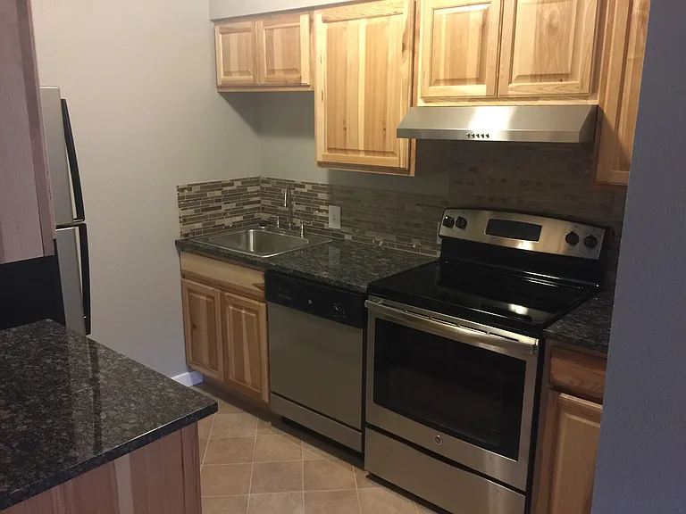 1201 Eric Ct W #3 — Photo 3